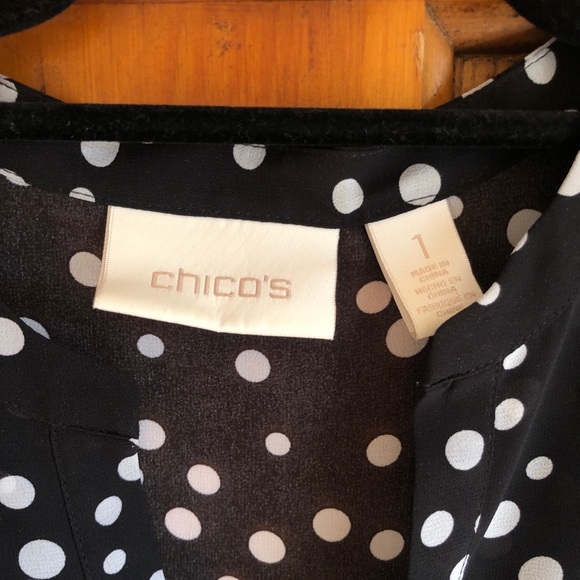 Chico’s black & white polka dot tiered blouse, size 1/M - Picture 2 of 4